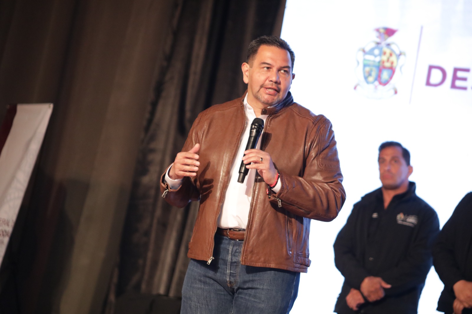 F3B3CB39-5359-4572-A0E5-E5358234804C